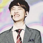 무장<b>해제</b> 만드는 男 연예인 웃음