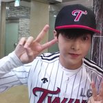 [EXO] 저럴수록 팬들은 더 뭉치고 코어되는거 <b>모르나</b>