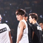 [시우민] 동생<b>장난</b>에 3단변화하는 시우민표정 ㅋㅋ