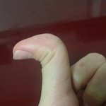 너네 이렇게 <b>엄지</b>꺾을수잇오?