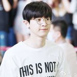 안경을 써도 죽지 않는 <b>인물</b>들