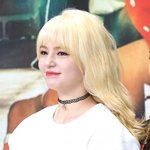 인형 돋는 샤넌