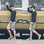 [EXO] 수학<b>여행</b>아침에 밥먹으러줄서고있는학생들을보고