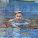 <b>비버</b> 수영복도 내려입음ㅋㅋㅋㅋㅋㅋ