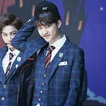 [EXO] 으르렁 때 도경수 존나 <b>미소년</b>이었잖아