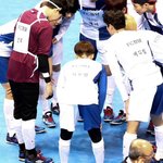 [시우민] 형들 축구하는데 따라온 <b>김</b><b>밍</b>석어린이(시우민)