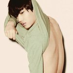 [EXO] <b>방문</b>열고들어갔는데 옷갈아입는김종인이뒷태