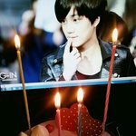 [카이] 인어들 내일 <b>케익</b> 먹을거지?