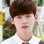 이종석 입술