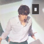[백현] 백현이 흰<b>셔츠</b> 초록바지 ㅁㅊㄷ!!!