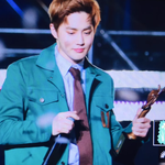 [EXO] 난아직도중독때준면이혼자서<b>수상</b>한거잊지못해