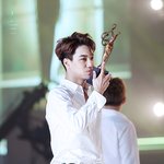 [카이] <b>뭉클</b>..