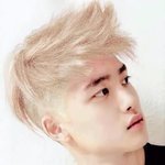 [EXO] 경수는 금발도 어울리는 듯