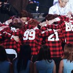 [EXO] <b>이사진</b> 보니까 뭔가 울컥..