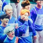 [방탄소년단] 그<b>와중</b>에 팬대표 개이쁘네