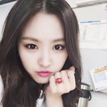 윤아 크리스탈 <b>손나은</b>