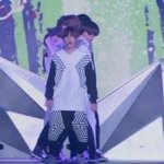 [EXO] 난 <b>이사진</b> 볼 때