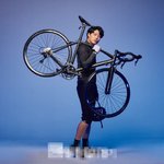 자전거 광고 모델로 <b>발탁</b>된 류준열