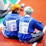 [방탄소년단] <b>쌍벽</b>을이루는 두 씹덕들