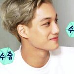 [EXO] 종인이 <b>이</b> 머리색 존<b>예</b>인데 또 해줬으면