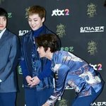 [EXO] 아이고 우리 형님 다리가 좀 <b>튼실</b>하셔야지 말입니다