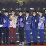 [EXO] 귀요미들.. 똑같은<b>바지</b>입었네