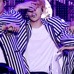 [EXO] 아ㅡㅡ 일상생활이 안되네 댓글좀....