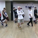 [방탄소년단] ㅇㄴ 아까 <b>방탄</b> <b>춤</b> 추고 살 뺐다는 아미보고