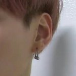 [방탄소년단] 윤기 귀 <b>피어싱</b>!