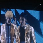 [EXO] <b>왕전</b> 노란색이네