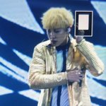 [EXO] 노란<b>머리</b>햇다가 <b>핑크</b>로염색할듯