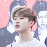 [아이콘] 김한빈 존예...<b>헤디</b>는 제발 이때처럼만해달라