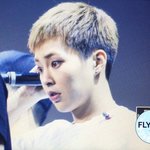 [시우민] 뭔가에 깜짝<b>놀란</b> 시우민