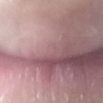 [댓글부탁해] 내가 입술에 <b>색이</b> 많이 없어?