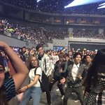 [EXO] 필리핀팬들 <b>플래쉬</b>몹 ㅋㅋㅋ 민석이 앵콜부탁했대 ㅋㅋ
