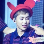 [시우민] <b>만두</b> 볼 한번만 꾹~~ (시우민)