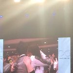 [인피니트] <b>미안</b>해서 팬안아주는 훠니