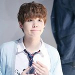 [방탄소년단] 군주님 꾹꾹이 짤 있는 이삐