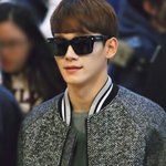 [CHEN] 보구싶다.