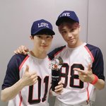 [EXO] <b>이</b> <b>옷</b> 어디갔니? 코디야 말 좀 해봐!!!