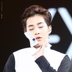 [EXO] <b>어우</b> 땀이 많이 나네~