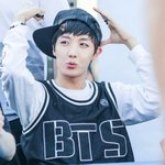 [방탄소년단] 정호석<b>못생</b>겻다고욕하는애들이이해안감