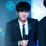 야미친...홀린듯 사진 <b>저장</b>함..미친외모다