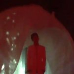 [아이콘] 무대 뒷배경 <b>흰색</b> 천 한빈쓰 위로 떨어짐ㅠ