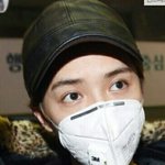 [EXO] 아 ㅆㅂ 이거 순간 마스크 <b>뾰족</b>한거 턱인줄 알고;;;