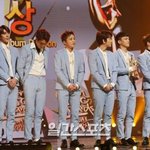 [EXO] 백현이 이짤에서도 혼자 뚱뚱함
