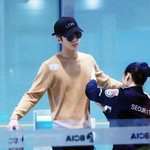 [EXO] <b>직원분</b> 넘나 부러운것