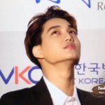 [EXO] 이날 김종인 왤케 잘생겼냐..