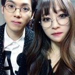 얘들아 이 안경 뭐라고 <b>부름</b>?