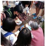 [유머판] 요즘 <b>여중</b>생들이 노점상 할머니에게 하는 행동